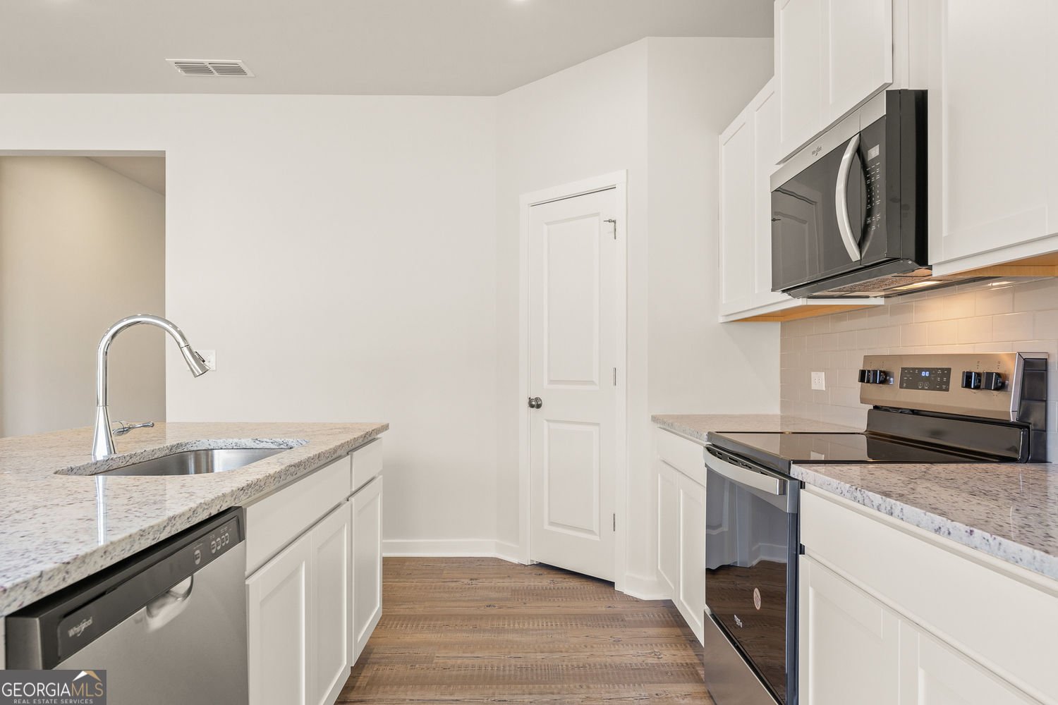 8030 Dickens Drive Fairburn - Photo 7