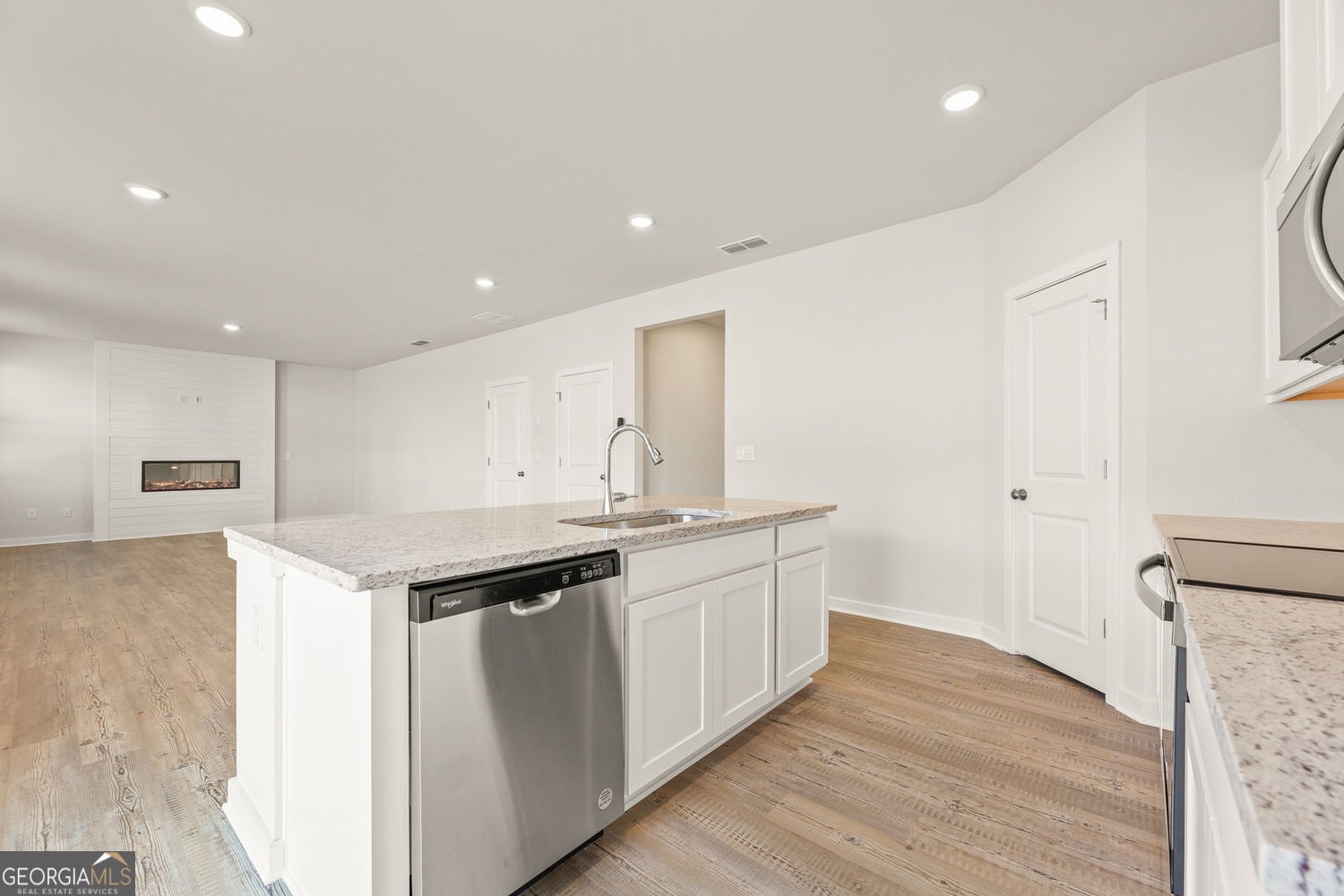 8030 Dickens Drive Fairburn - Photo 8