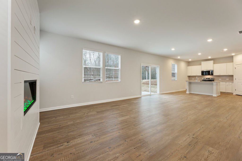 8031 Dickens Drive Fairburn - Photo 12
