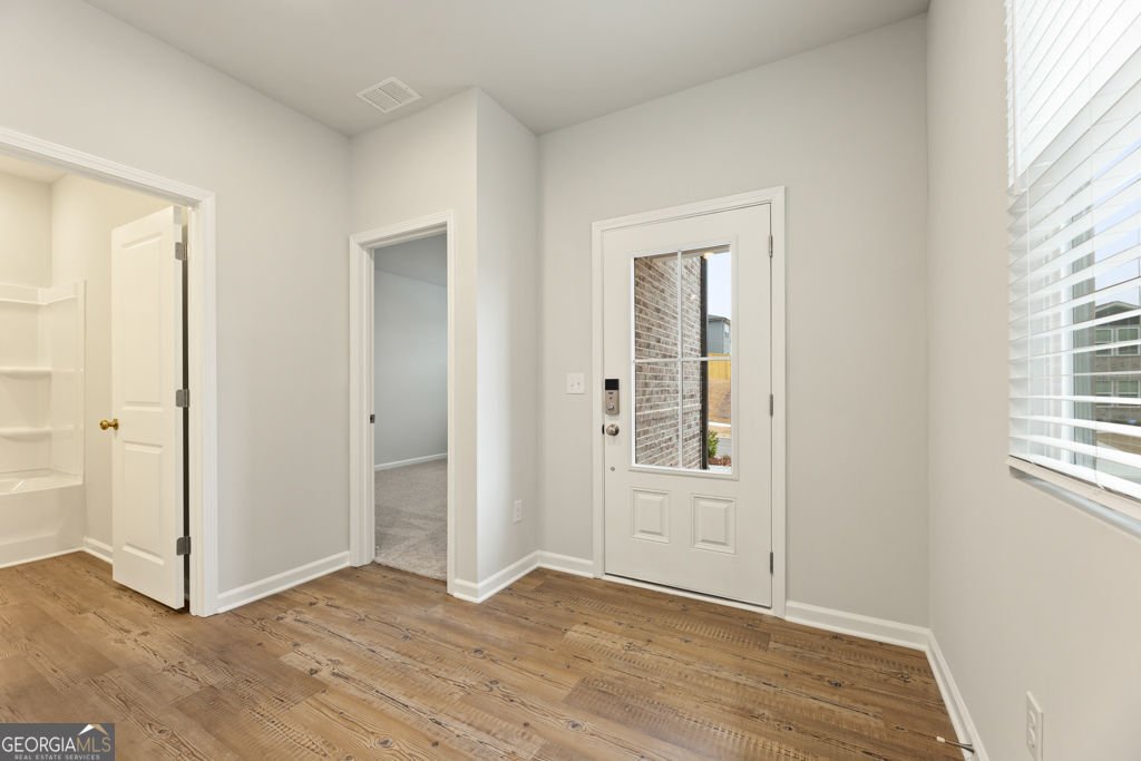 8031 Dickens Drive Fairburn - Photo 9