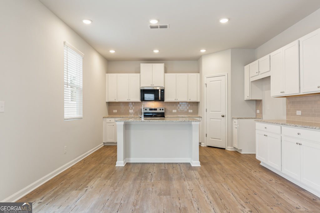 8039 Dickens Drive Fairburn - Photo 9
