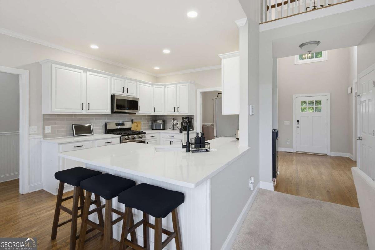 8450 Woodland View Drive Gainesville - Photo 9