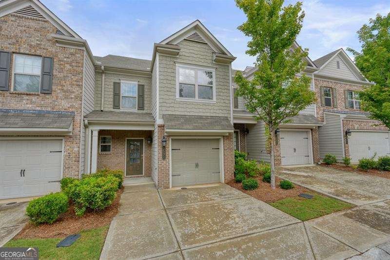 2593 Kenwood Glen Terrace Atlanta - main photo