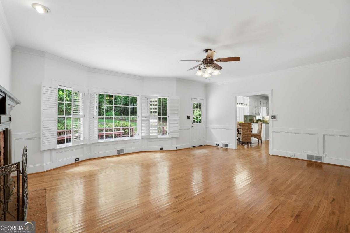 473 Cambria Walk Lilburn - Photo 11
