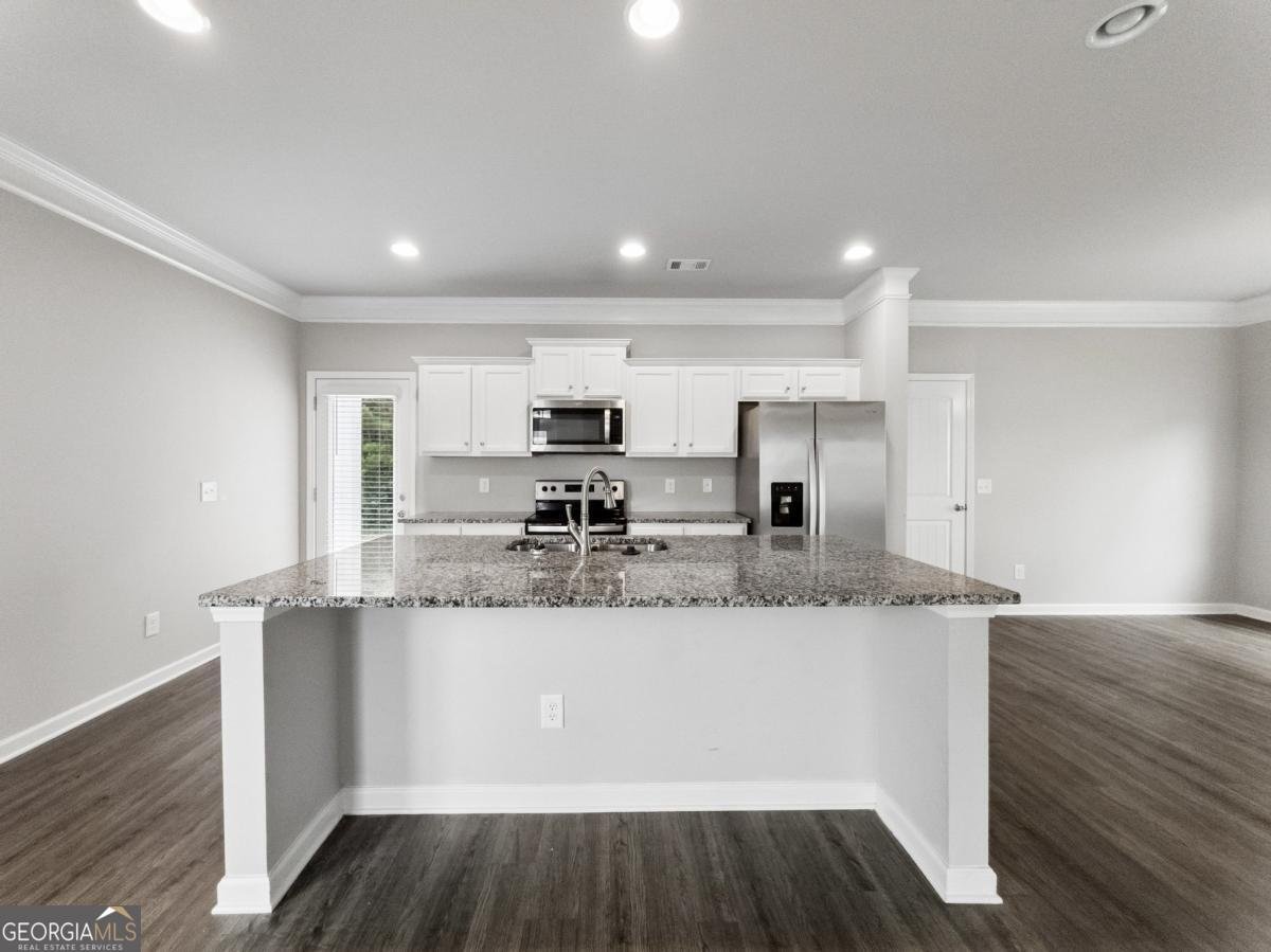 1272 Towne Square Court Athens - Photo 9