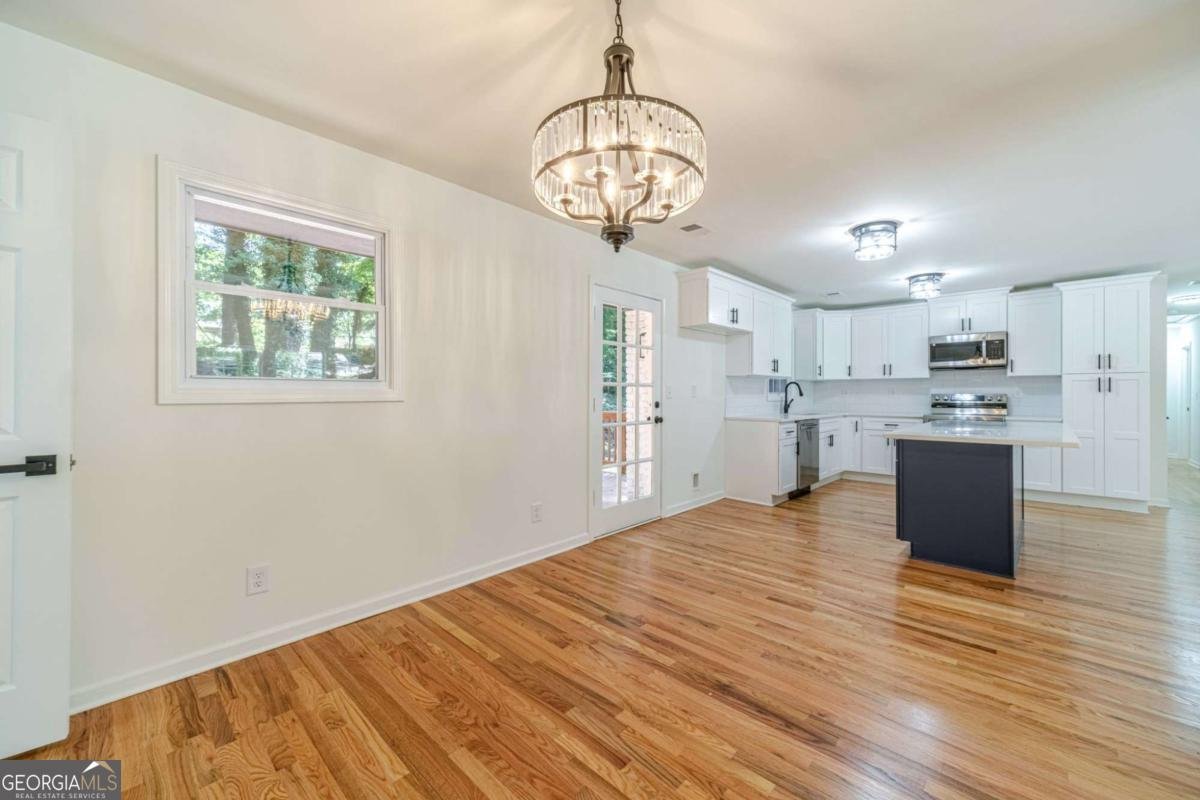 664 Hickory Ridge Road Lilburn - Photo 11
