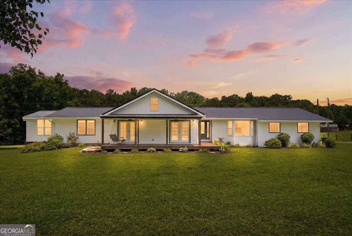 330 Sandy Lake Circle Fayetteville - main photo