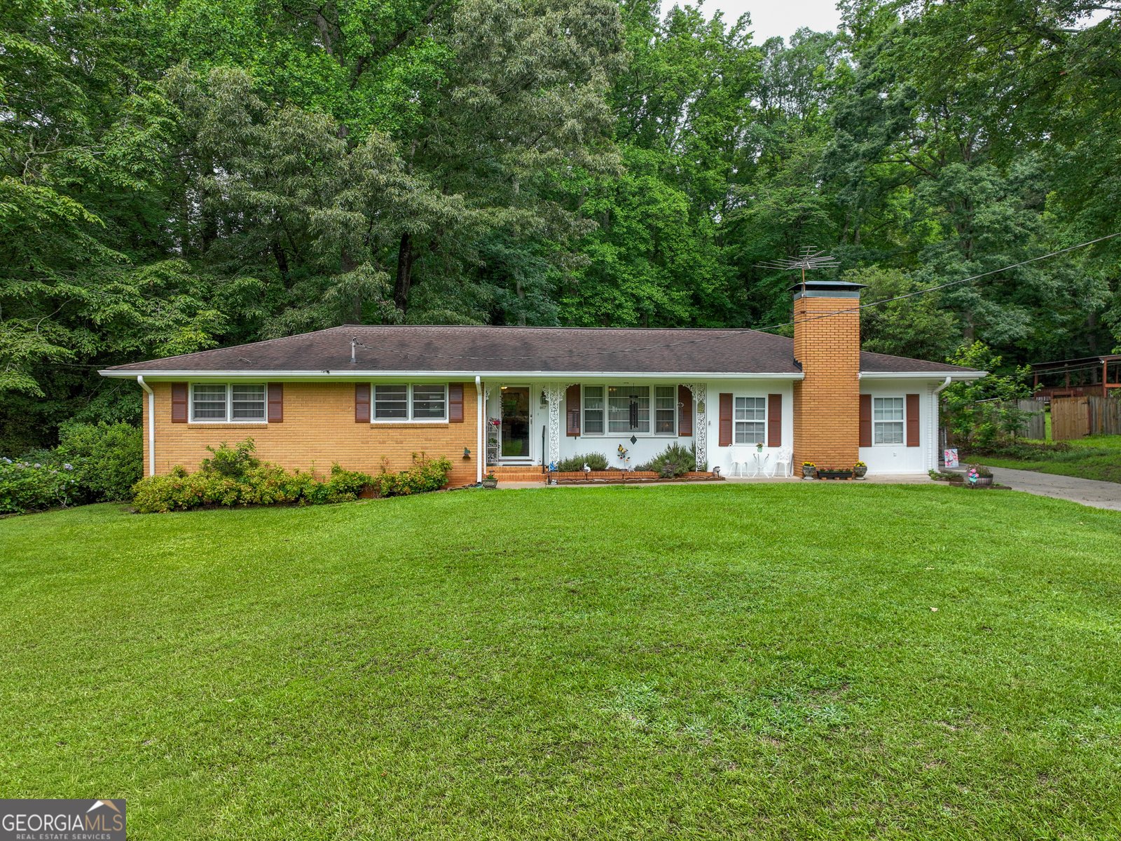 867 Sinyard Road Lithia Springs - main photo