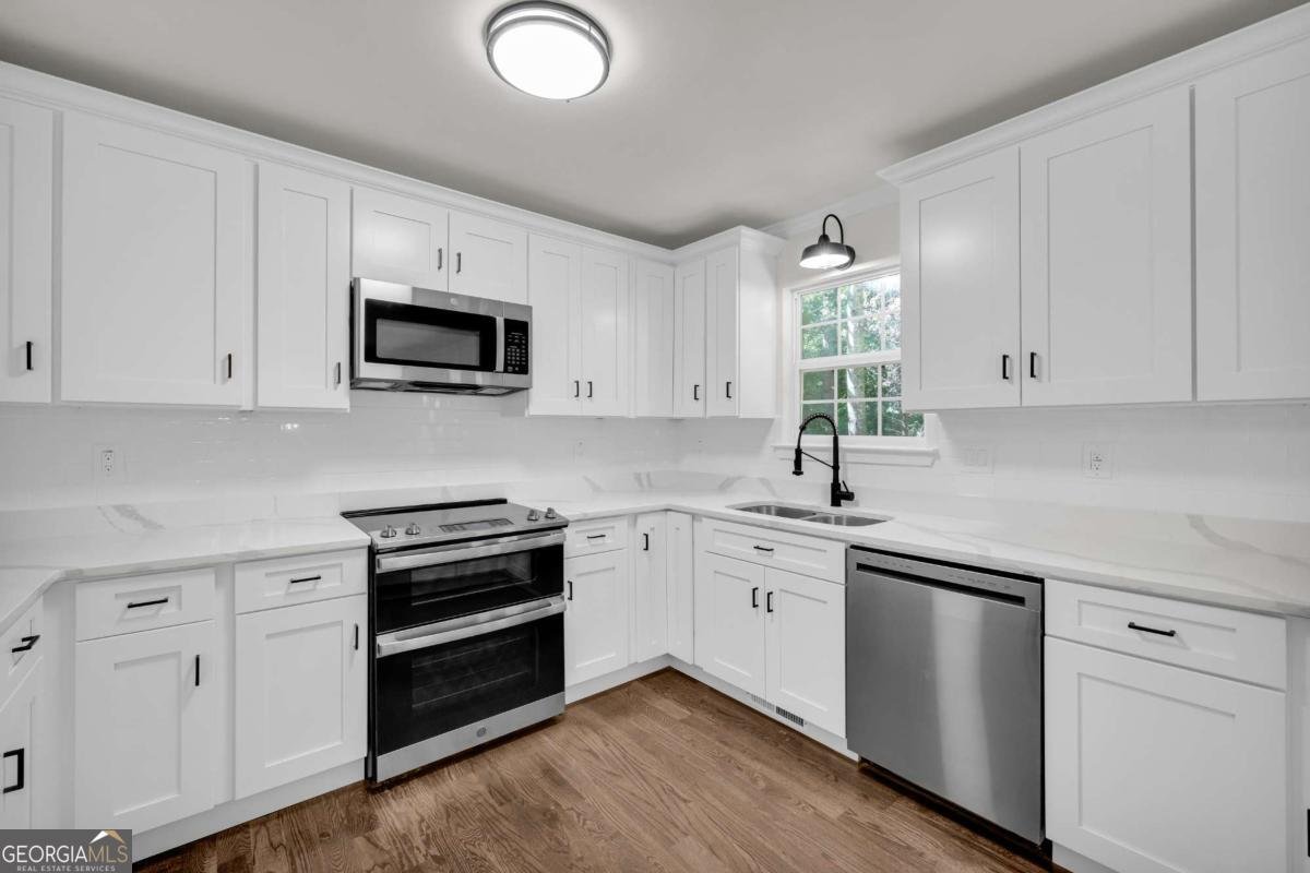 2941 Lake Hollow Road Gainesville - Photo 13