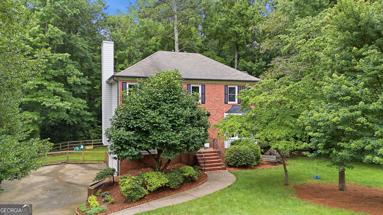 1430 Shadowrock Court Marietta - main photo