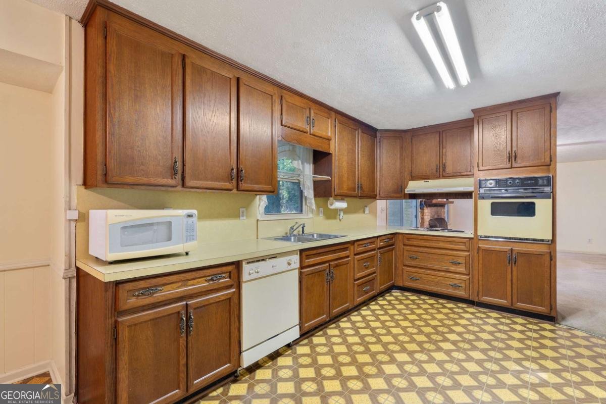 121 John Christopher Drive Alpharetta - Photo 7