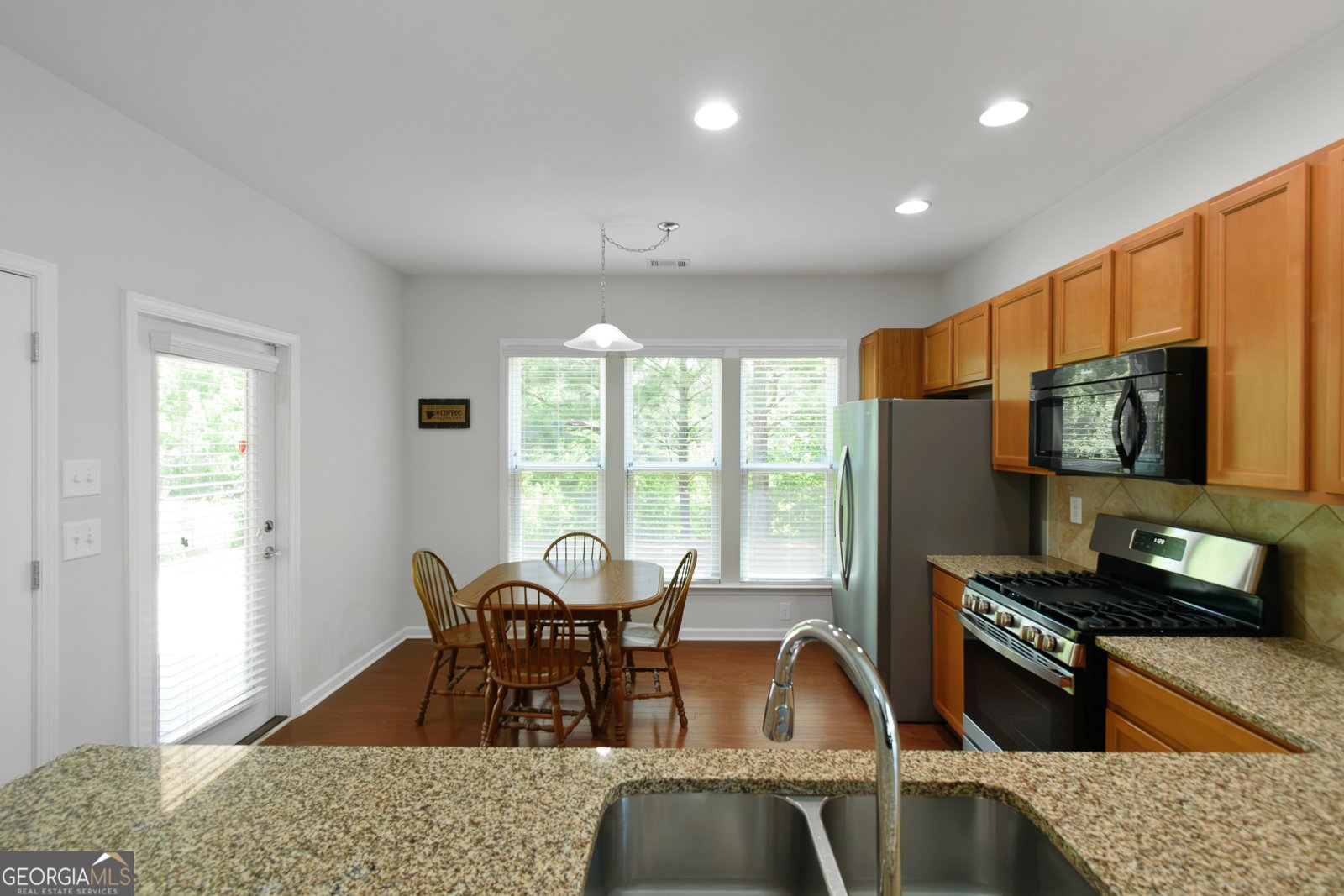 329 Sandy Springs Drive Griffin - Photo 14