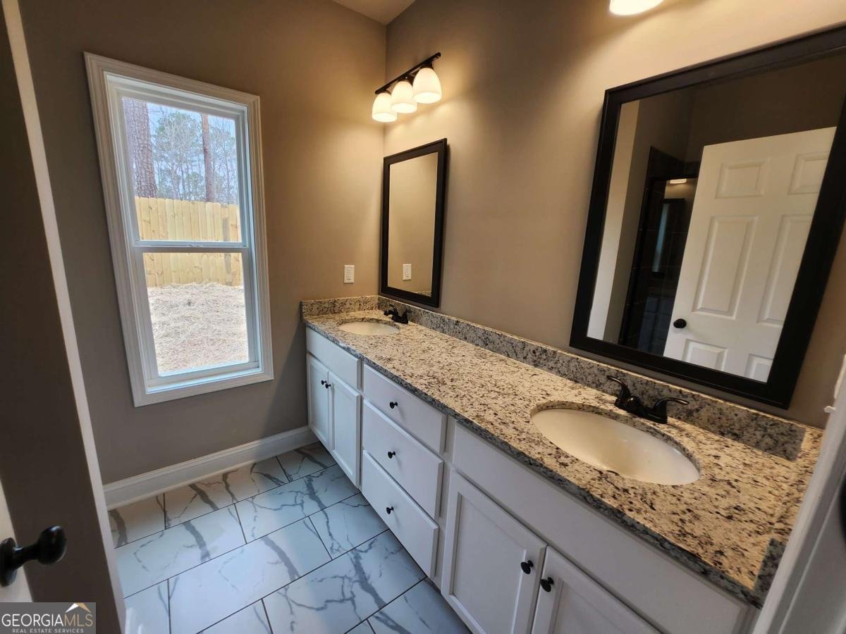 2205 Shady Grove Road Carrollton - Photo 12