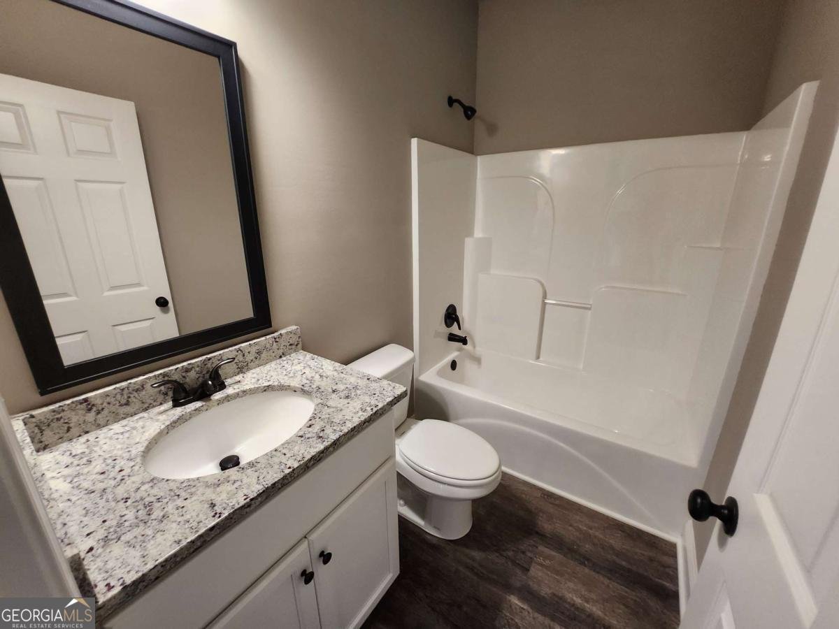 2205 Shady Grove Road Carrollton - Photo 9