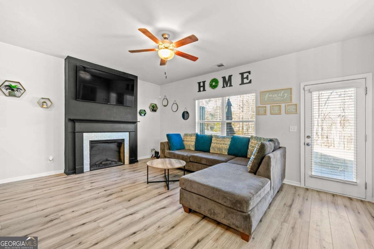 7492 Knoll Hollow Road Lithonia - Photo 10