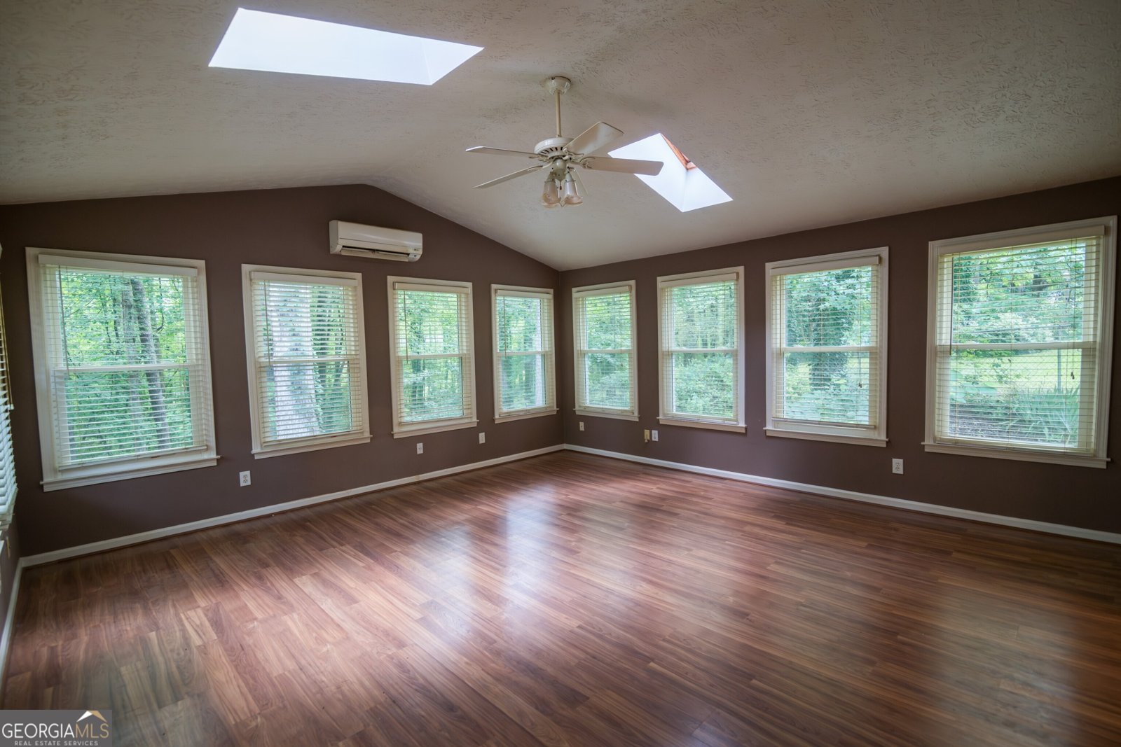 3881 Vicki Court Duluth - Photo 7