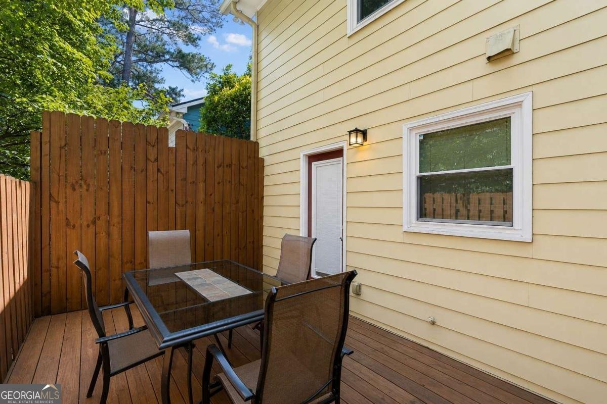 16 Holly Downs Court Atlanta - Photo 19