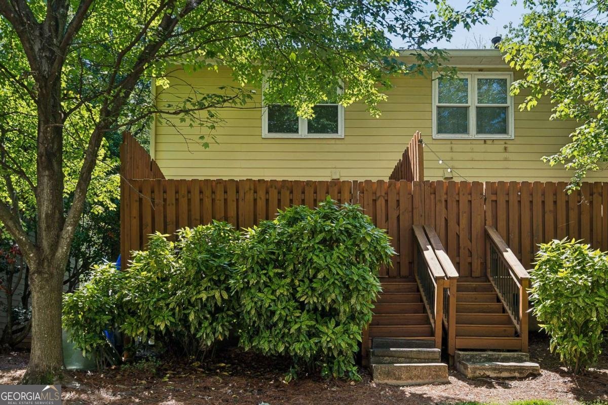 16 Holly Downs Court Atlanta - Photo 20
