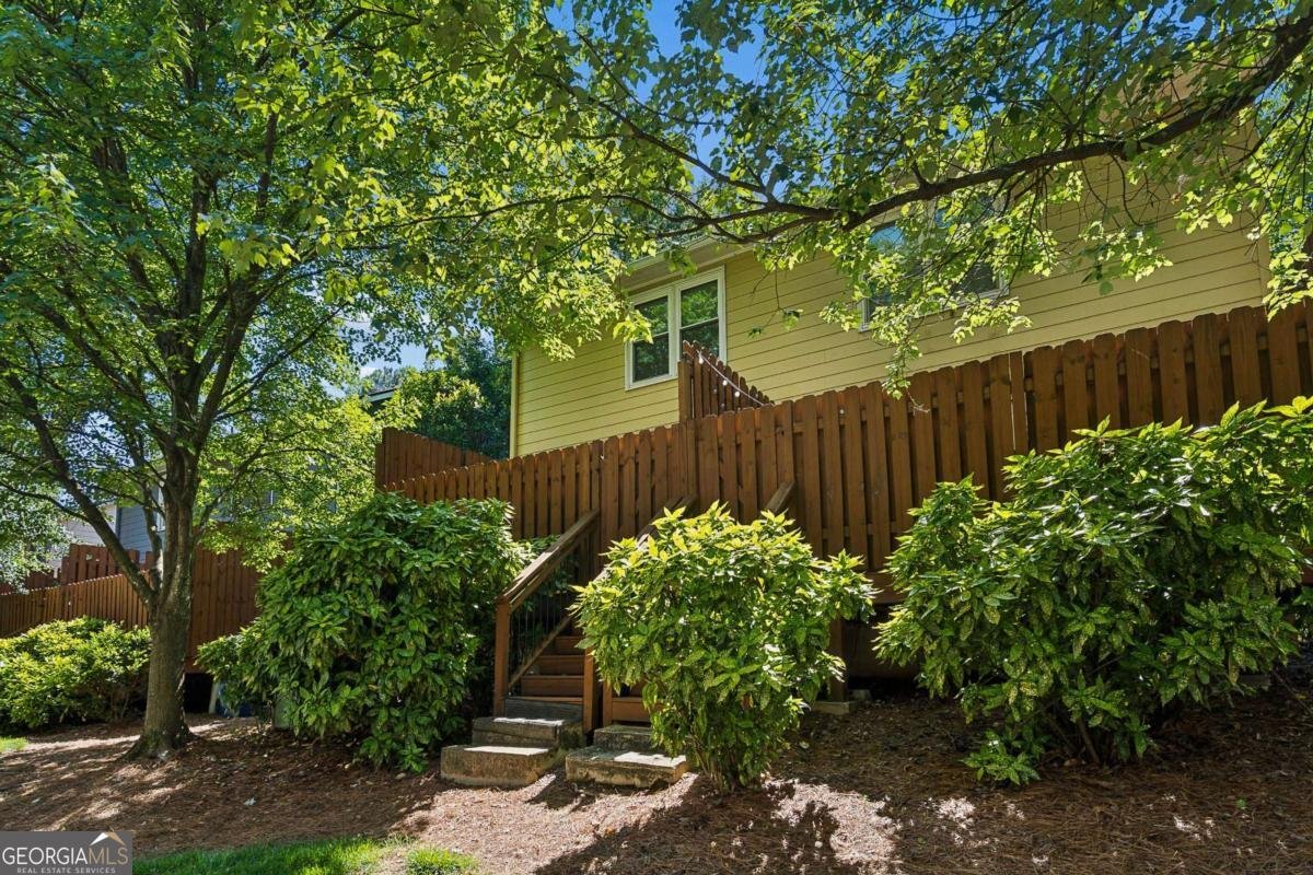 16 Holly Downs Court Atlanta - Photo 21