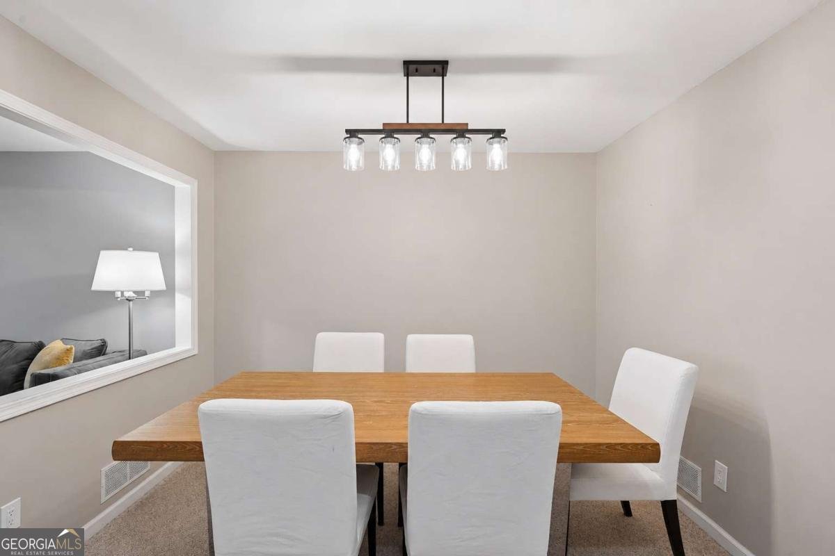 16 Holly Downs Court Atlanta - Photo 8