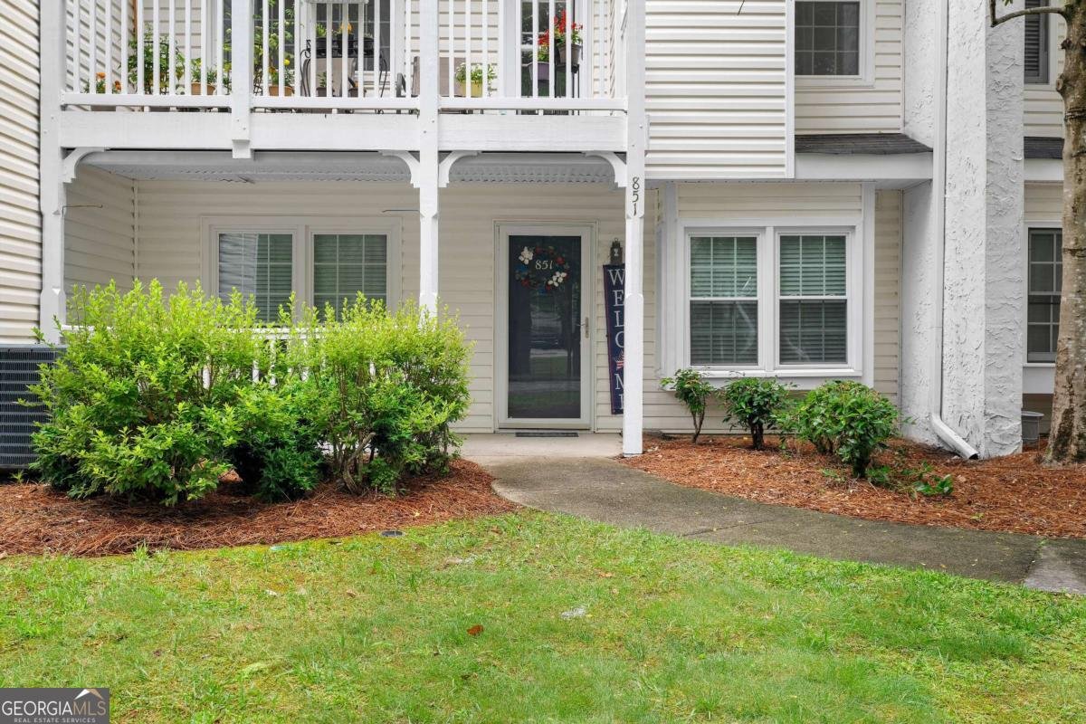 851 Cavalry Drive Marietta - main photo