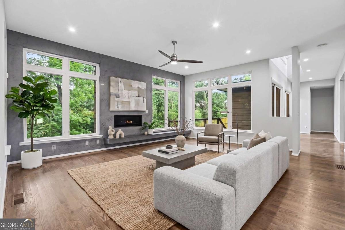 2175 Meadowcliff Drive Atlanta - Photo 11