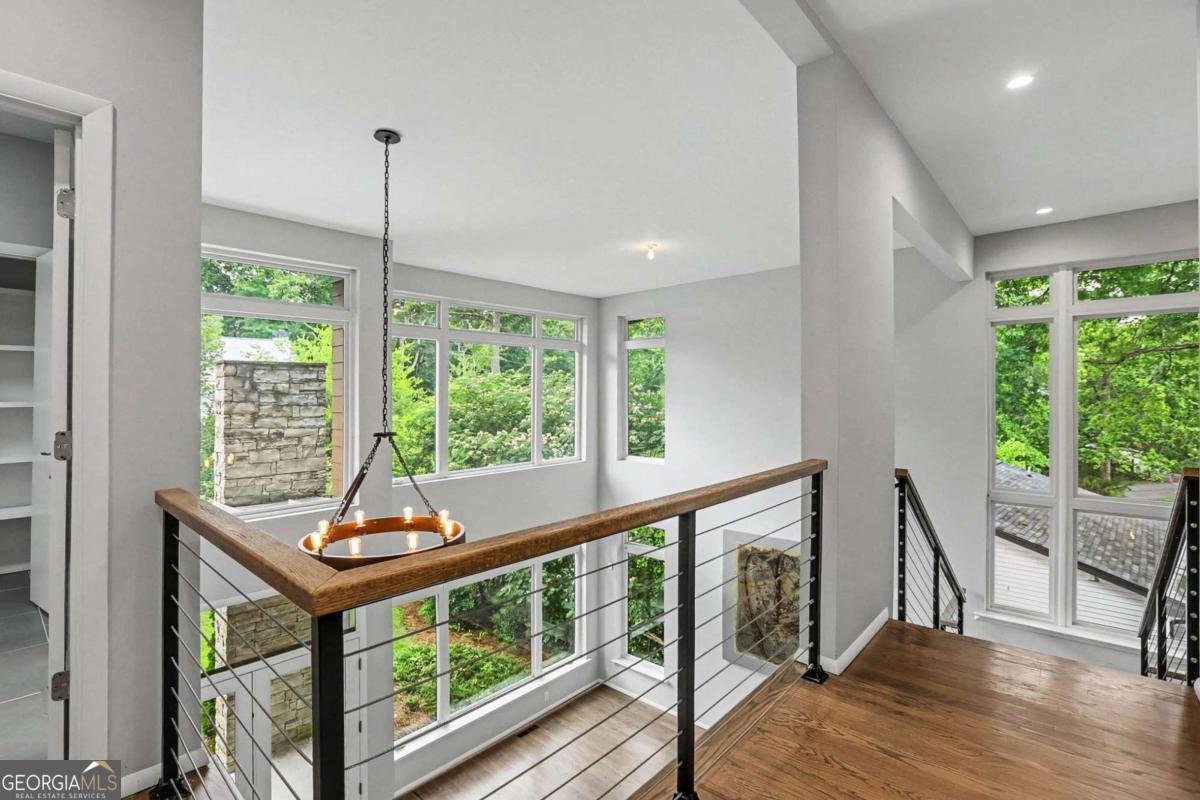 2175 Meadowcliff Drive Atlanta - Photo 16