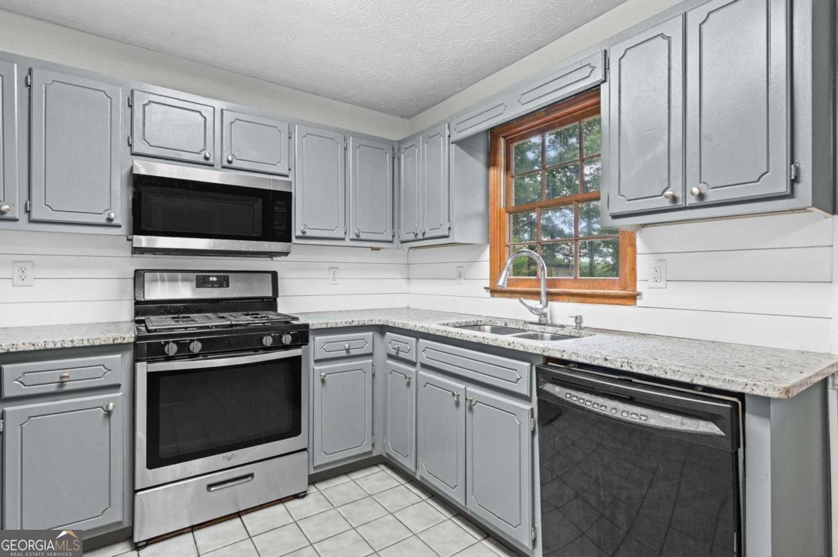 142 Summerfield Drive Mcdonough - Photo 8