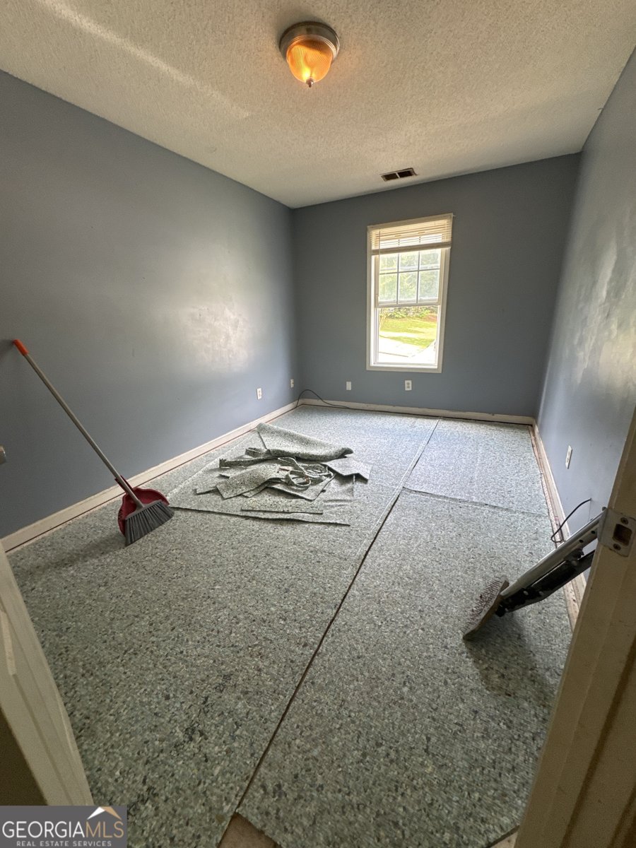 1024 Abercorn Way Douglasville - Photo 6