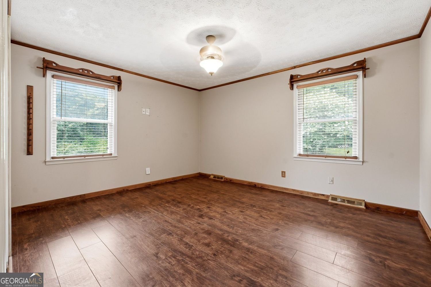 399 Donahoo Road Silver Creek - Photo 12