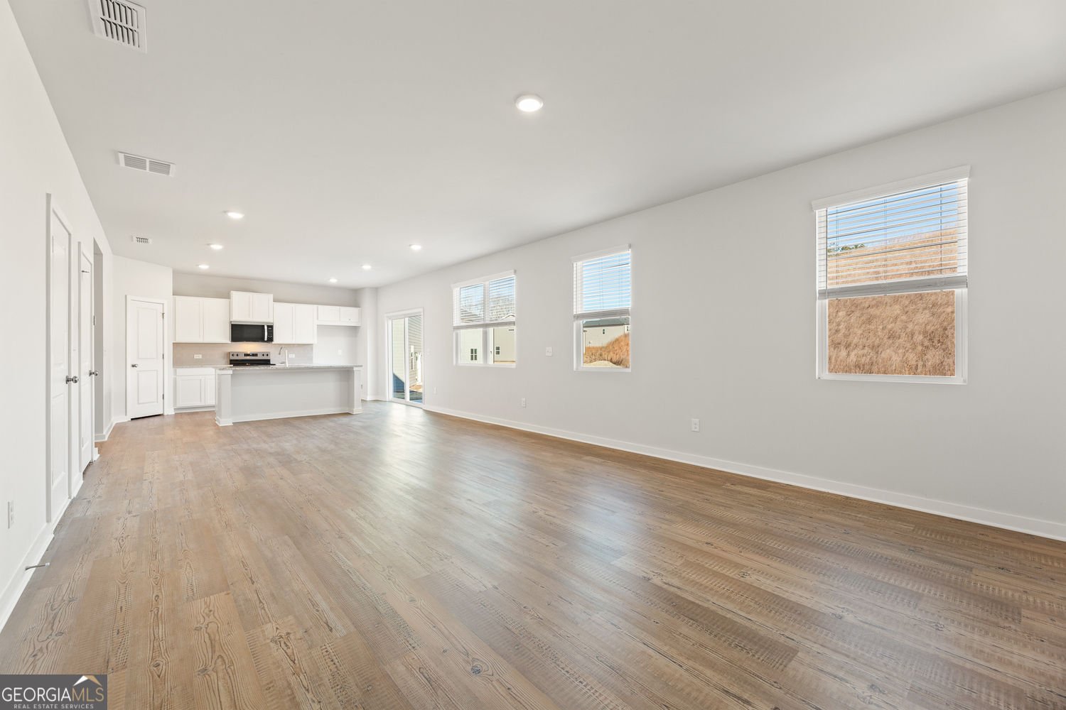 8026 Dickens Drive Fairburn - Photo 12