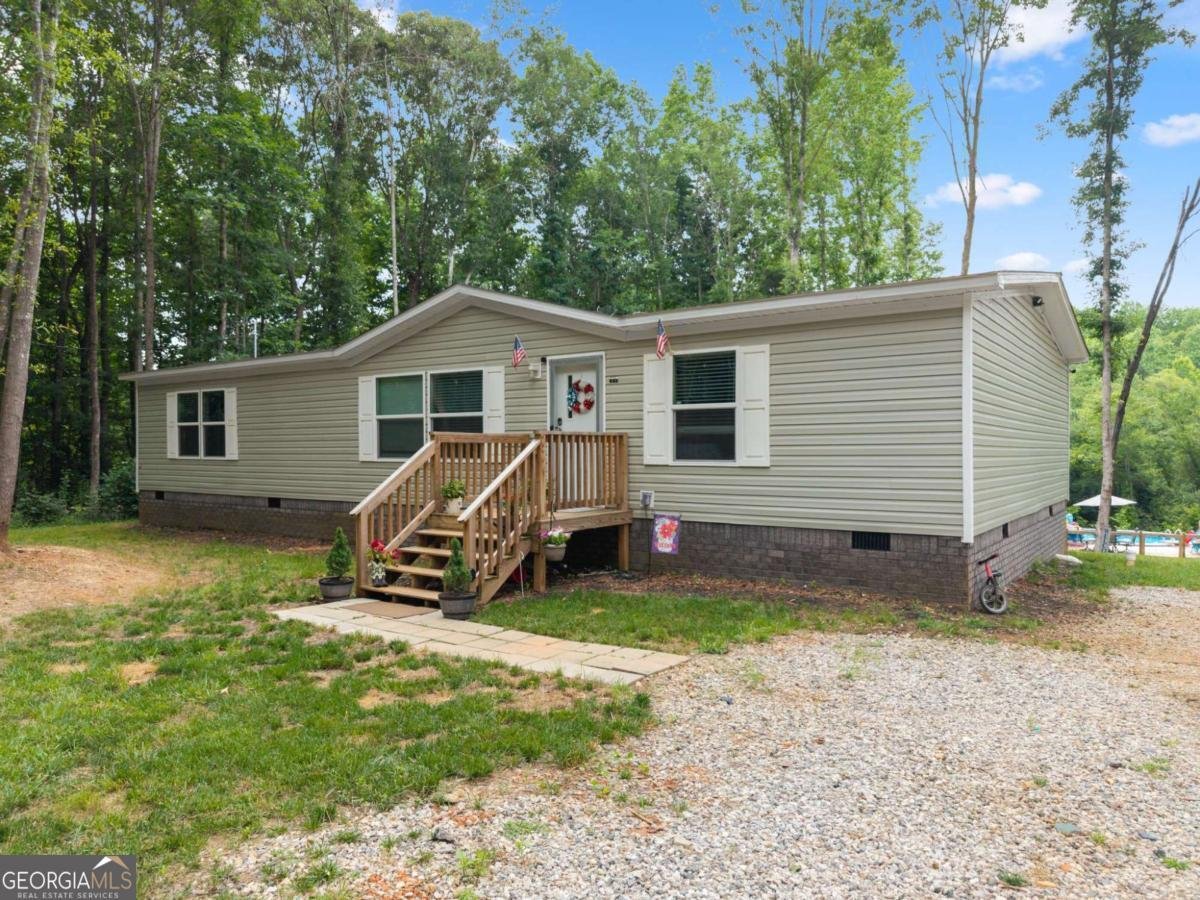 260 Falcon Lane Carnesville - main photo