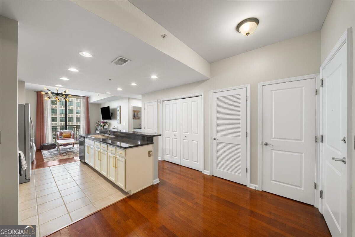 3040 Peachtree Road Atlanta - Photo 11