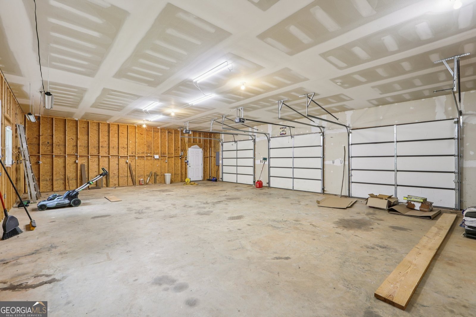 85 Edgewater Drive Griffin - Photo 34