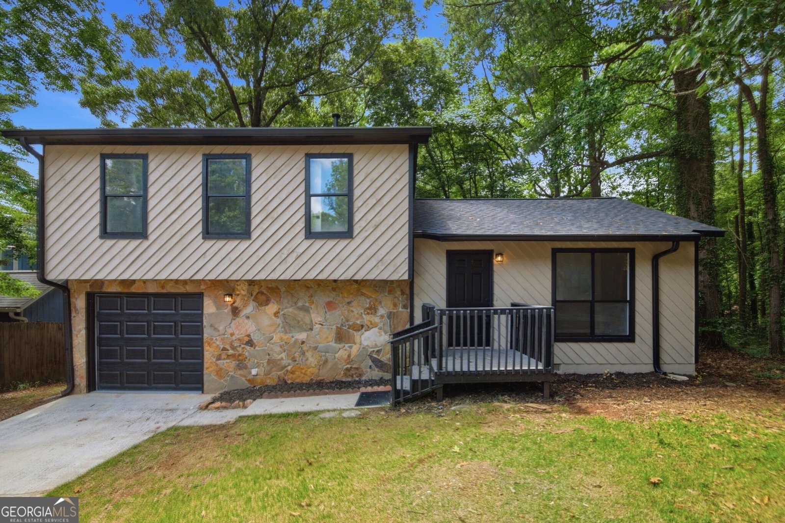 600 Maple Drive Stone Mountain - main photo