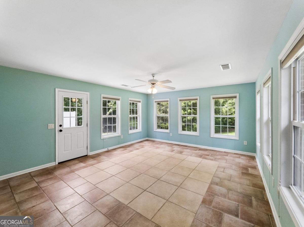 210 Lexington Circle Athens - Photo 13