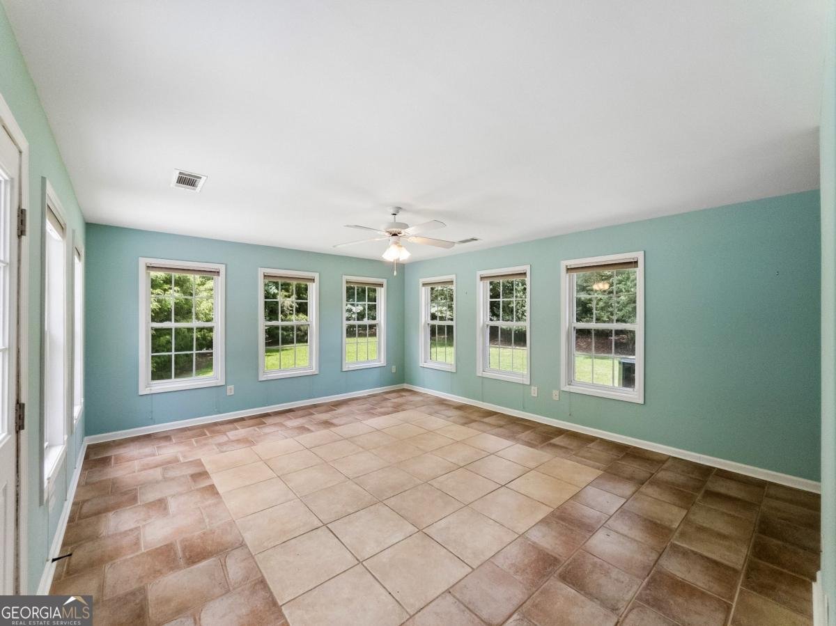 210 Lexington Circle Athens - Photo 14
