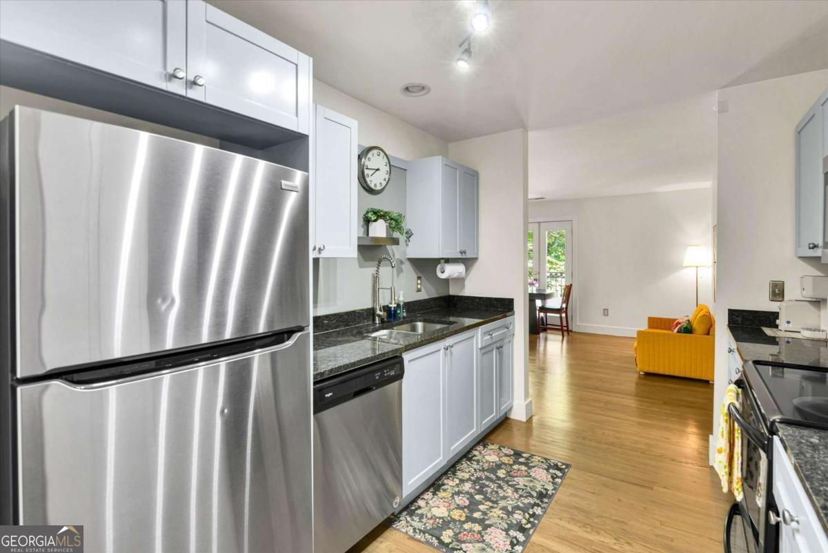 2023 Oakview Road Atlanta - Photo 10