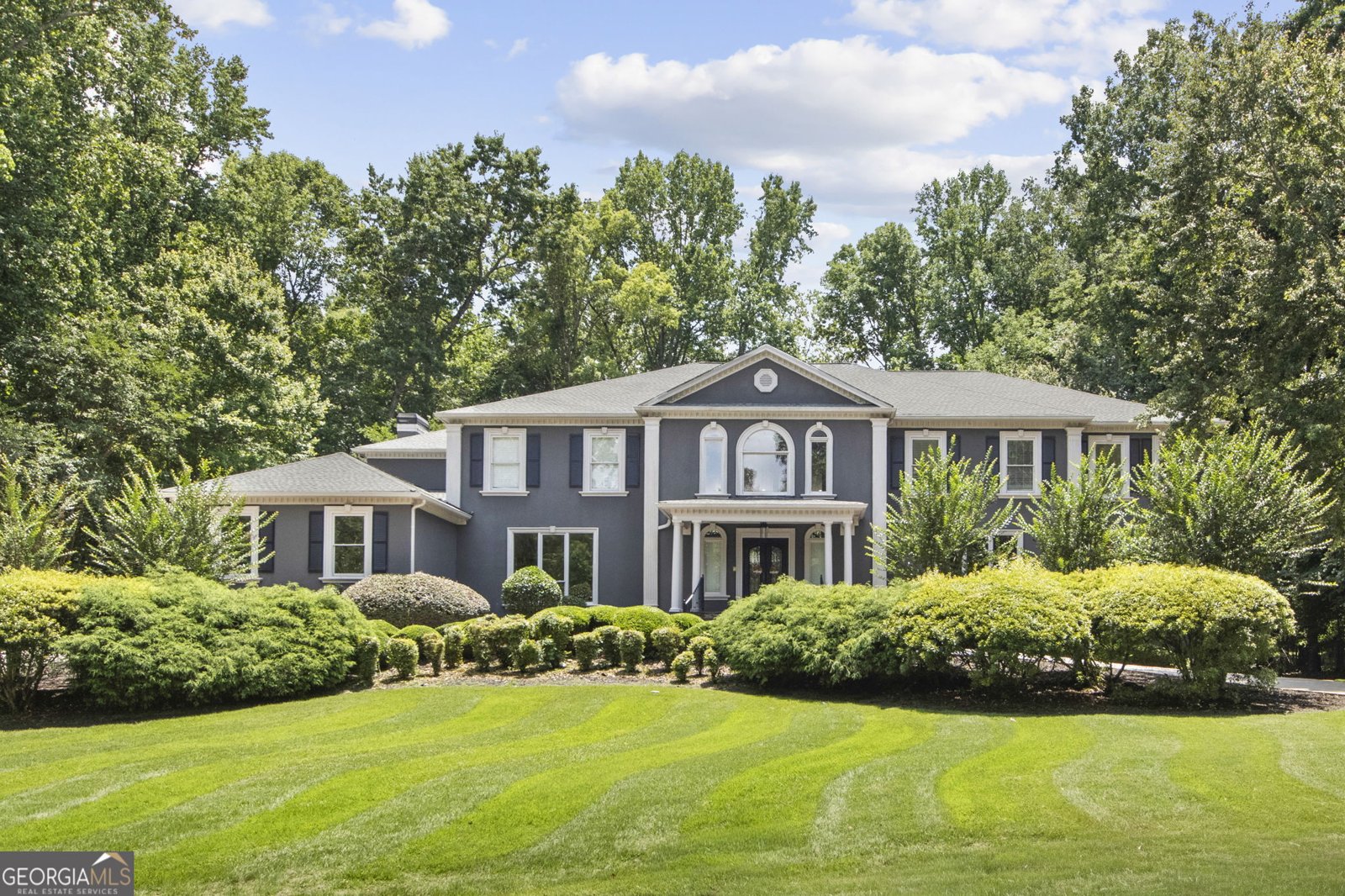 335 Birkdale Drive Fayetteville - main photo