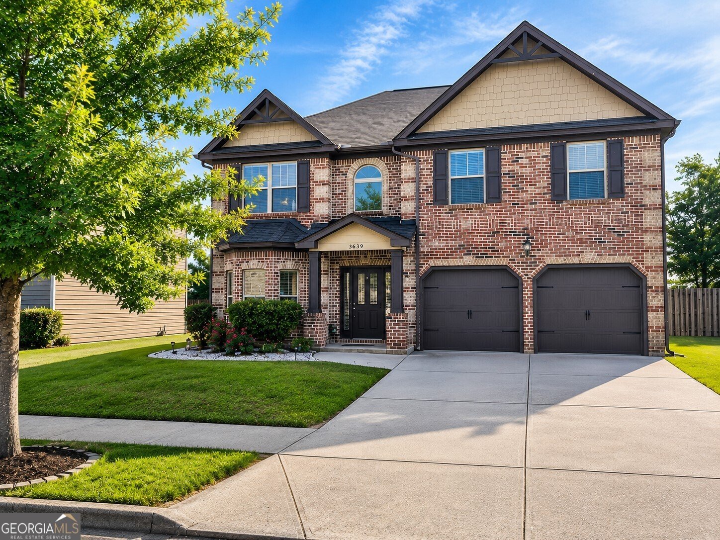3639 Lake End Drive Loganville - main photo