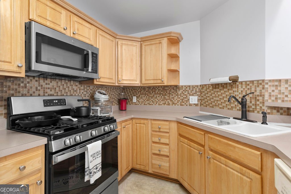1395 Orchard Park dr Stone Mountain - Photo 6