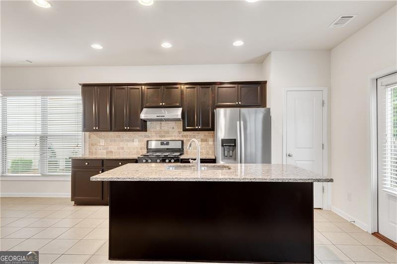 4920 Breezewood Circle Alpharetta - Photo 10
