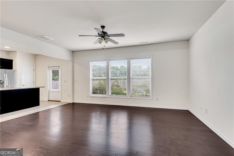 4920 Breezewood Circle Alpharetta - Photo 7