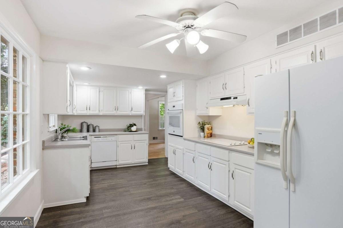 643 Grove Parkway SE Marietta - Photo 12