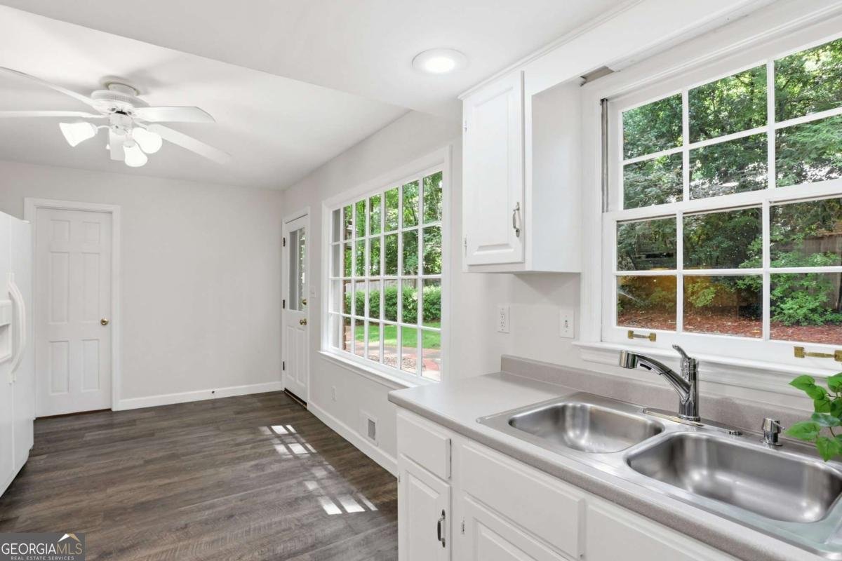 643 Grove Parkway SE Marietta - Photo 13