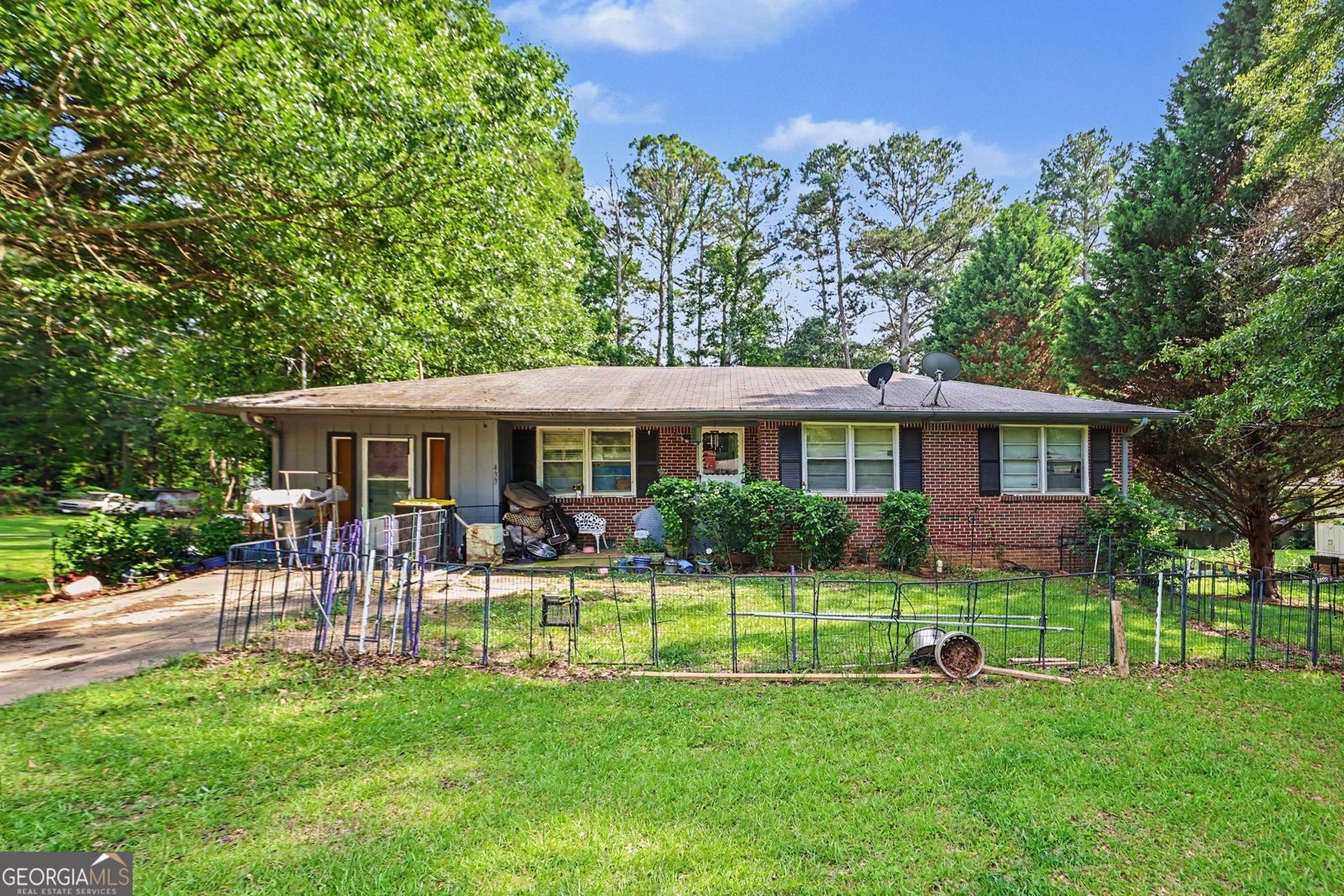 493 Mehaffey Drive Fairburn - main photo