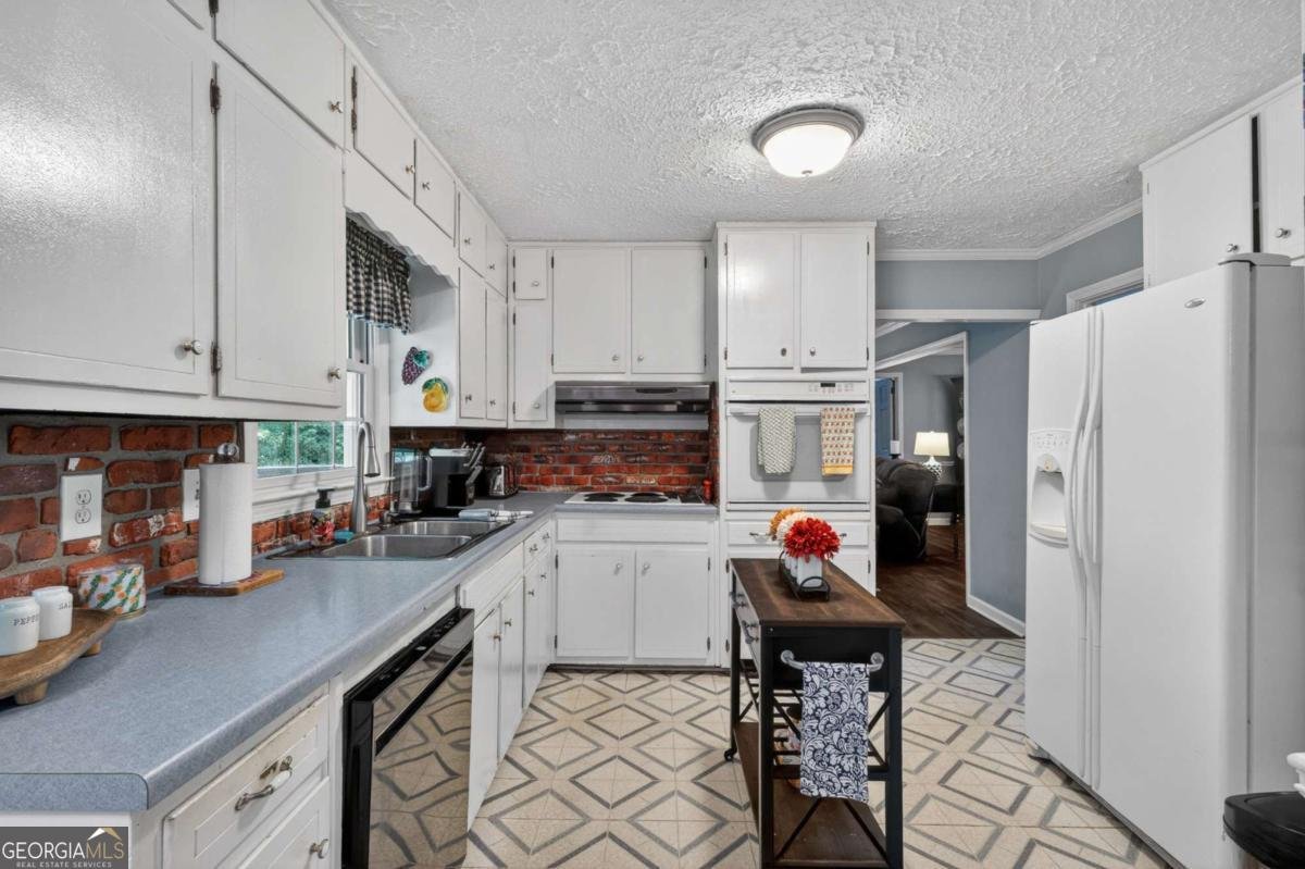 2868 Hickory Lane Snellville - Photo 14