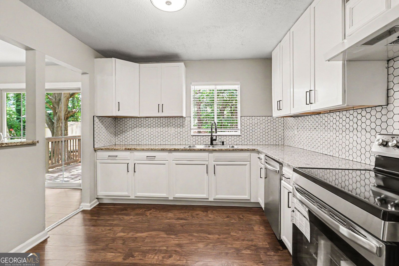 8154 Tudor Drive Jonesboro - Photo 10