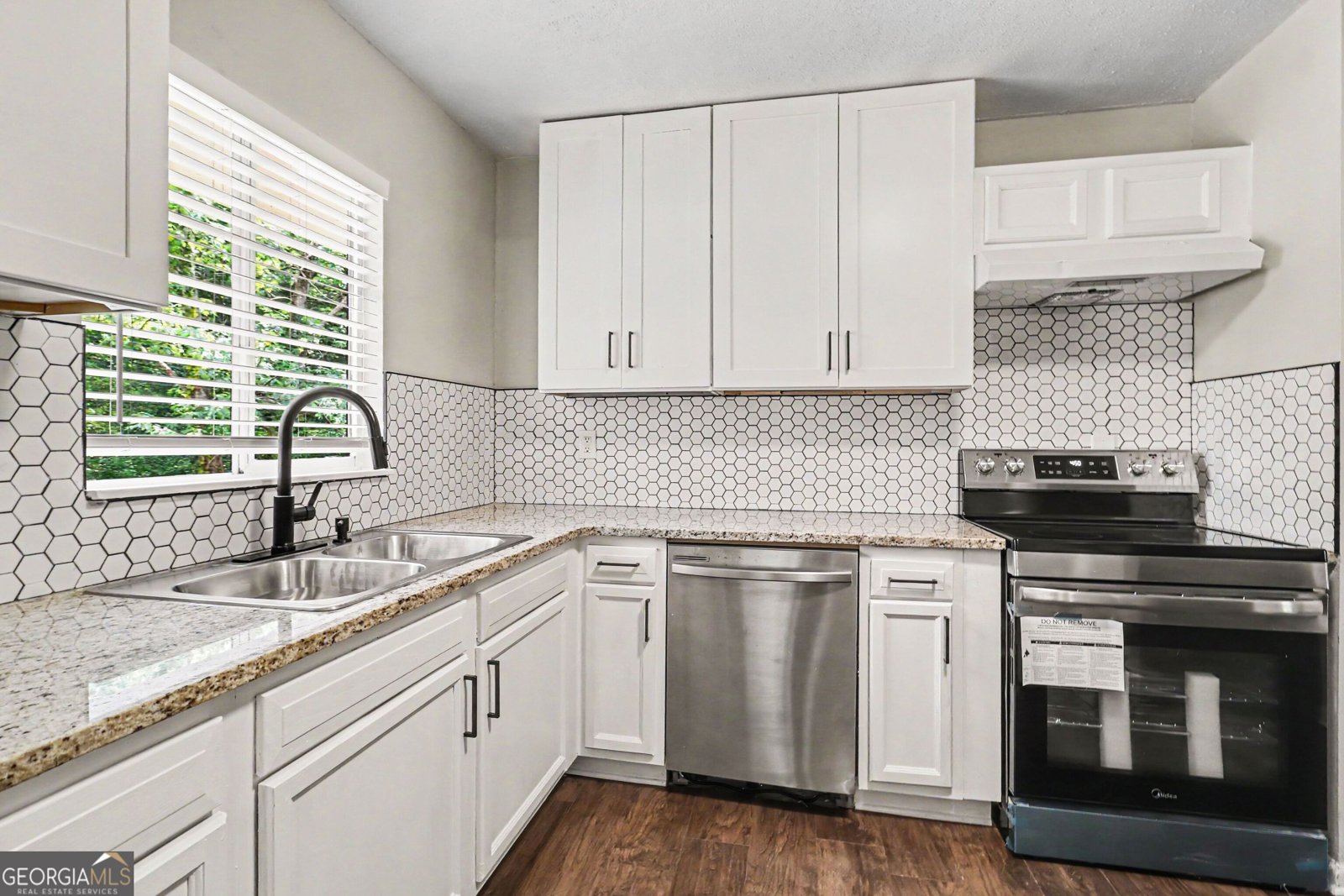 8154 Tudor Drive Jonesboro - Photo 9