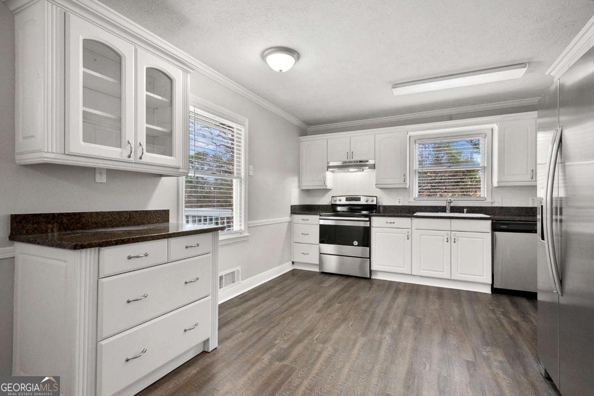 2037 Englewood Way Snellville - Photo 6